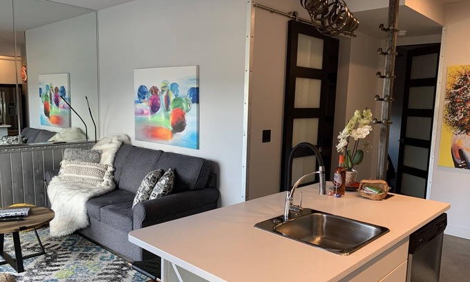 Kamloops Lit Et Petit-Déjeuner | Modern contemporary suite