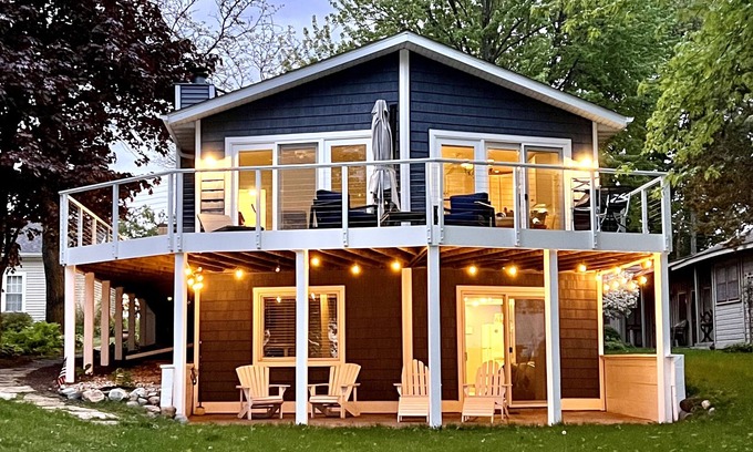 Green Lake Cottage | Modern Cottage on Green Lake -- four seasons of fun!