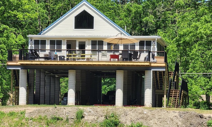 Camptown Maison | Modern Cottage on the Susquehanna River