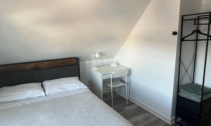 Queens Maison | Modern & cozy Room in Queens nearTrain 4long stays