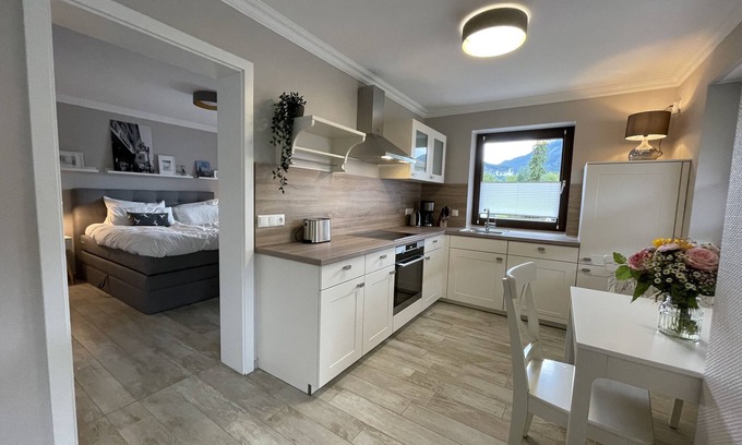 Schwangau Appartement | New! Modern & cozy holiday apartment with a large terrace & view of the castle