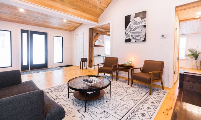 Columbiaville Maison | Modern Creekside Stay with Hot Tub 10 mins to Downtown Hudson