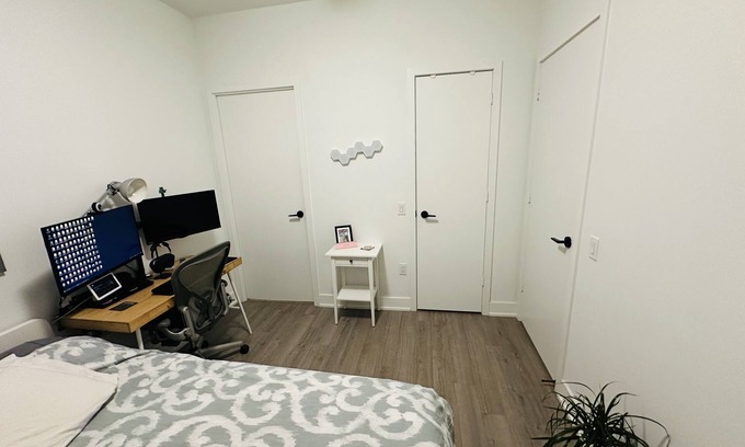 Downsview Copropriété | Modern Downsview Escape