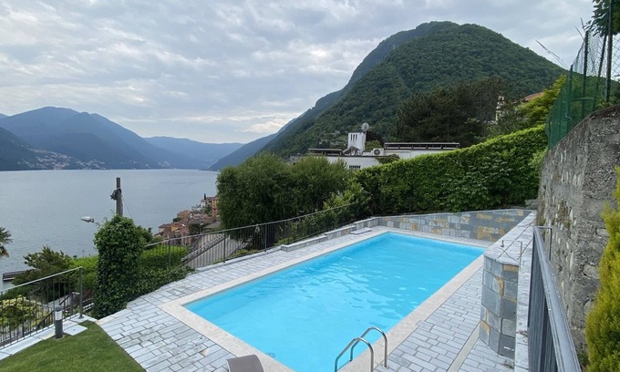 Dizzasco Appartement | Modern duplex apartment with magic views and pool over the lake.