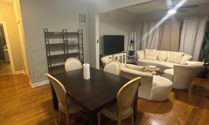 Woodlawn Copropriété | Modern Duplex-Obama & University Chicago Area 3BR, 2.5Bath. Enjoy entire unit.