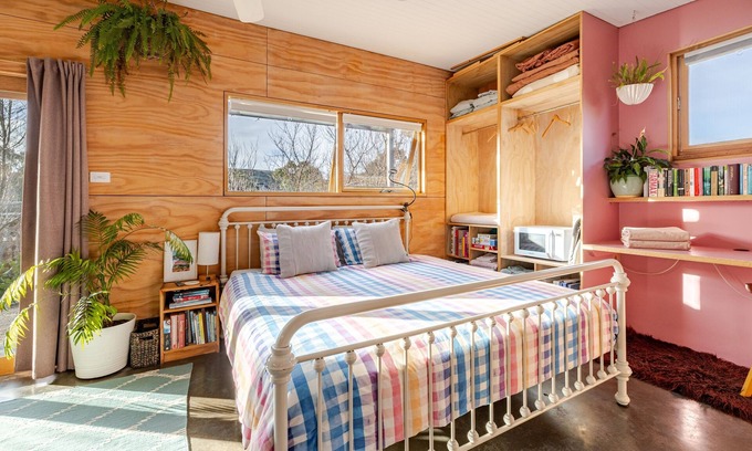 Yapeen Appartement | Modern Eco Studio Retreat – Serene Space Surrounded by Nature