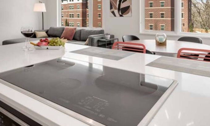Fort Collins Maison | Modern Elegance on Linden – Walk/Bike Everywhere!