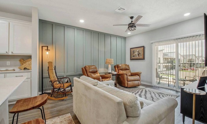 Bryan Appartement | Modern Escape - Allen Park