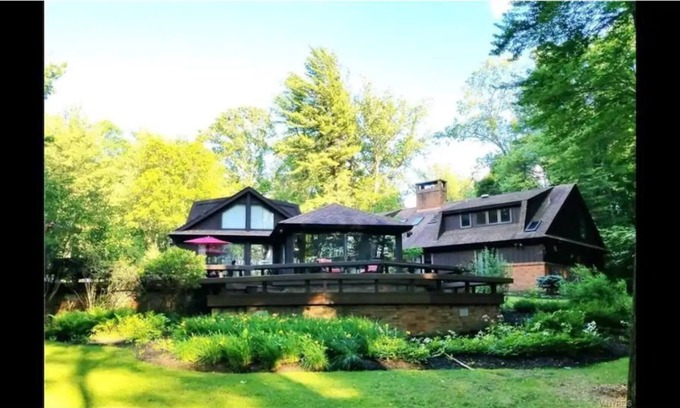 Orchard Park Maison | Modern Estate on Five Forest Acres