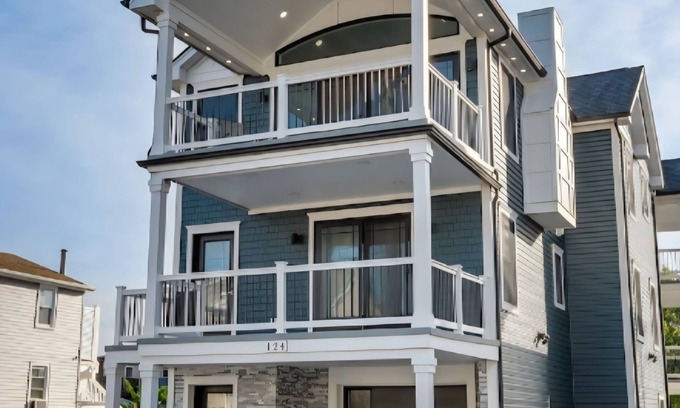 Wildwood Crest Maison | Modern family home in the Crest.