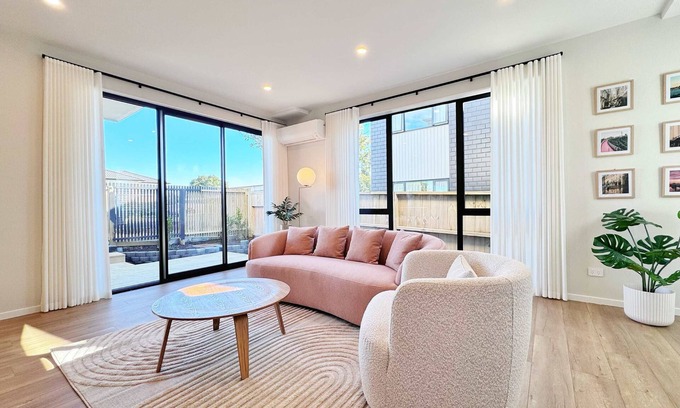 Auckland Maison | Modern Family St Heliers Stay Proximity to Beach