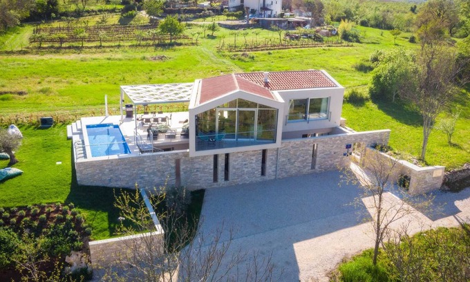 Brkac Villa | Villa Monvue