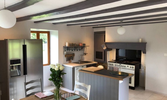 Bussiere-Poitevine Autre | Le noyer, ferme classique, style traditionnel, emplacement du hameau