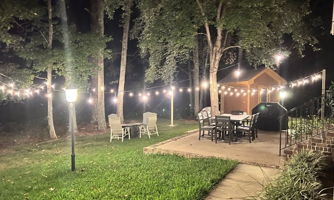 New Hill Maison | Modern farm Home Close to Jordan lake and Downtown apex