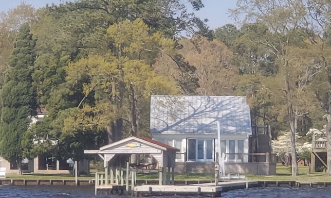 Bath Maison | Modern Farmhouse Cottage on water with dock