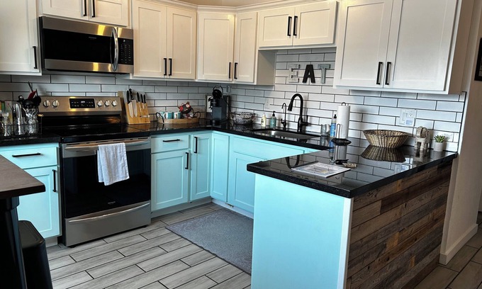 Julia Keen Maison | Modern Farmhouse in Midtown