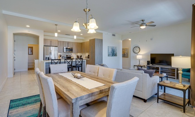 Majestic Palms Copropriété | Modern Fort Myers Condo Rental ~ 5 Mi to Beach!