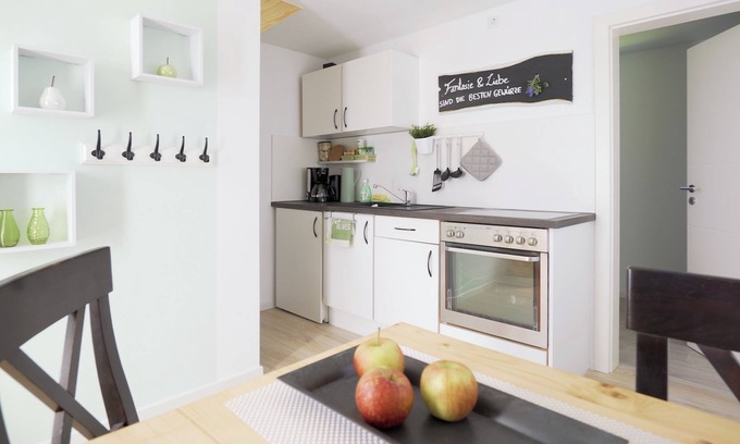 Grebendorf Maison | Modern guest house "close to the lake" and close to the city