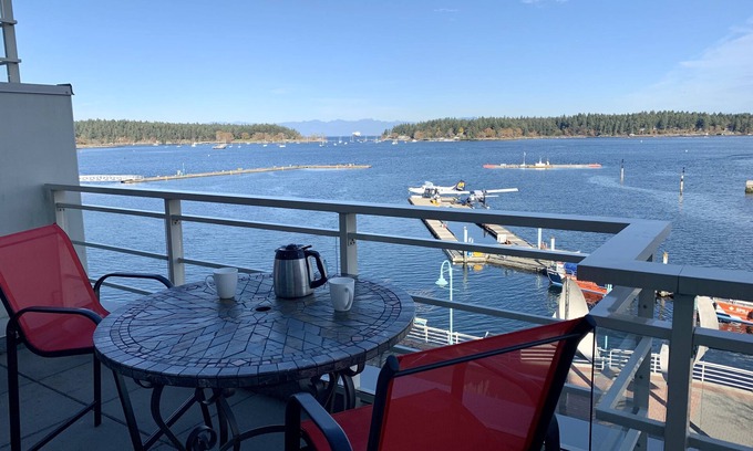 Regional District of Nanaimo Maison | Maison de Ville Penthouse de Luxe 3 Chambres Supervisant la Passerelle du Port de Nanaimo