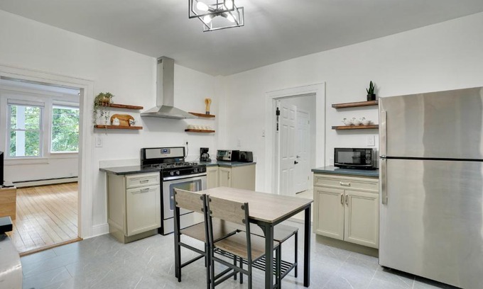 Hastings Appartement | Modern Hastings-On-Hudson Home Near River!