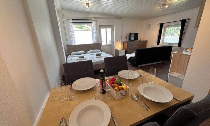 Warnow Appartement | Modern Holiday Home with Garden and Horse Riding near Warnow