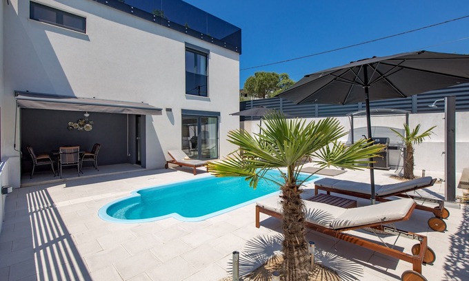 Pinezici Maison | Modern Holiday House Jadranka With Pool, Pinezići, Croatia