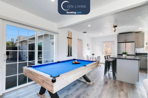 Charter Oak Maison | Modern Home - Family Fun Hub - Getaway - Billiards By Zen Living Short Term Rental