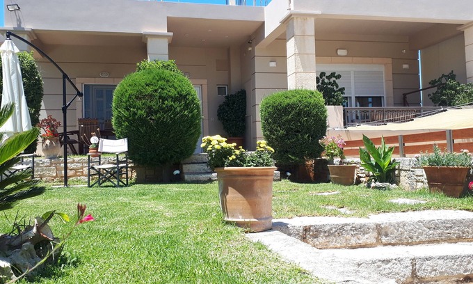 Perivolia Villa | Modern House in Chania
