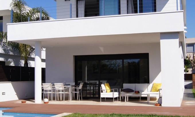 El Roc de Sant Gaieta Maison | Maison moderne sur la plage avec piscine et WIFI