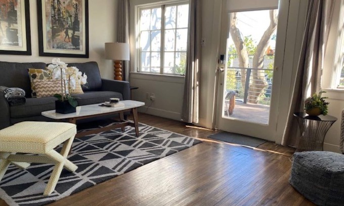 Silver Lake Maison | Maison moderne avec Isolé studio, Vues, patio, et à proximité de Sunset