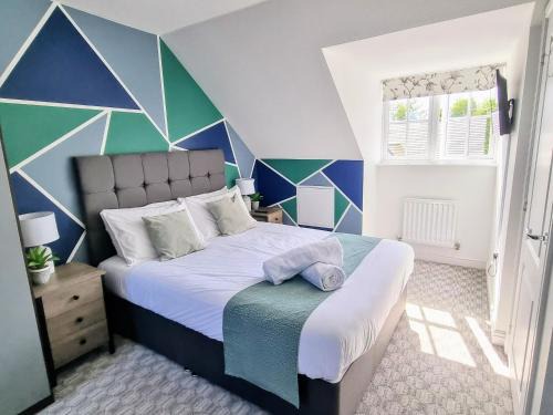 Basildon Maison | Modern house with free parking