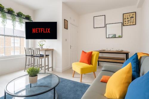 East Acton Appartement | Modern House with Free Parking near Wembley