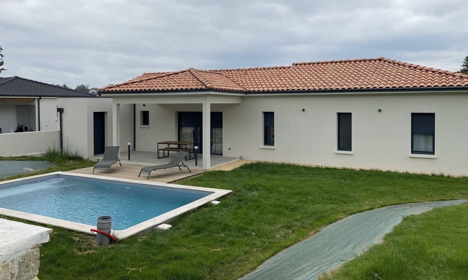 Nomdieu Maison | Modern house with pool