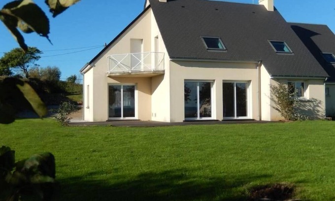 Crasville Maison | MAISON MODERNE AVEC VUE MER SUR JOLI TERRAIN