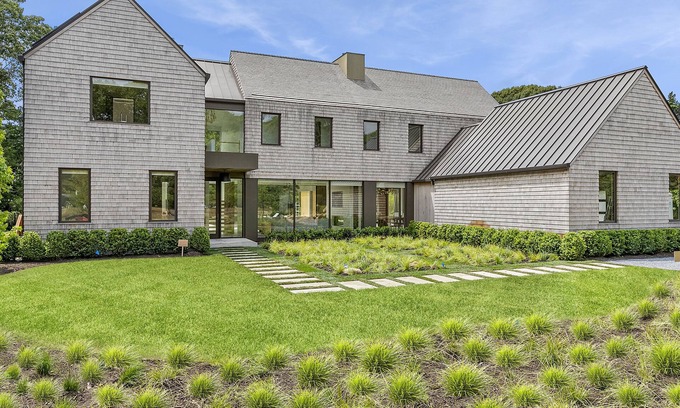 North Haven Maison | Modern in North Haven Shores minutes to Sag Harbor Village