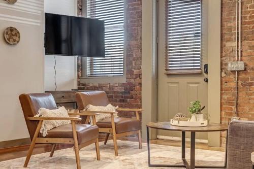 Springfield Maison | Modern, Insta-Worthy 2B Townhome in Walkable Springfield!