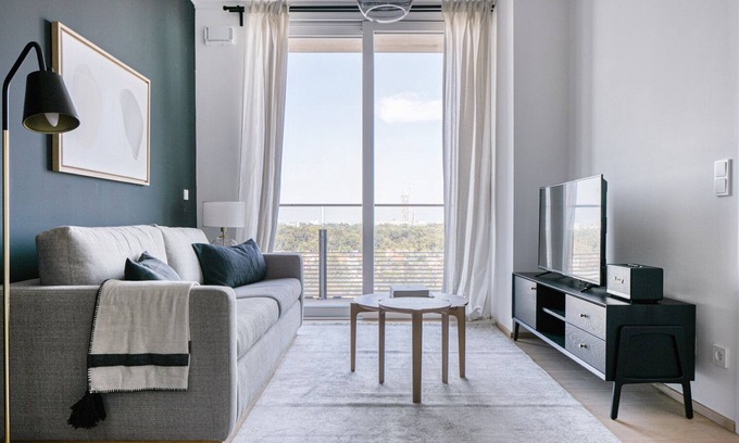 Erdberg Appartement | Modern Landstraße 1BR w/ Elevator & Rooftop Pool, near U3, by Blueground