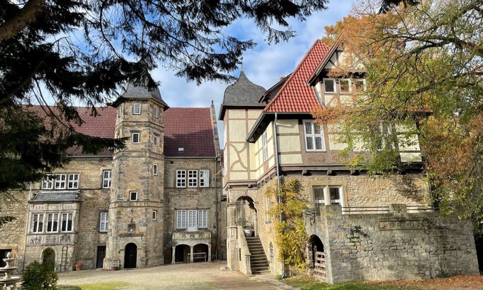 Lauenau Autre | Modern living in a historic ambience