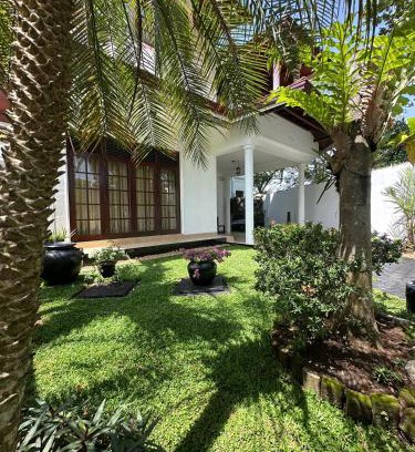 Pita Kotte Maison | Modern 2 Story, 4BR House, Kotte