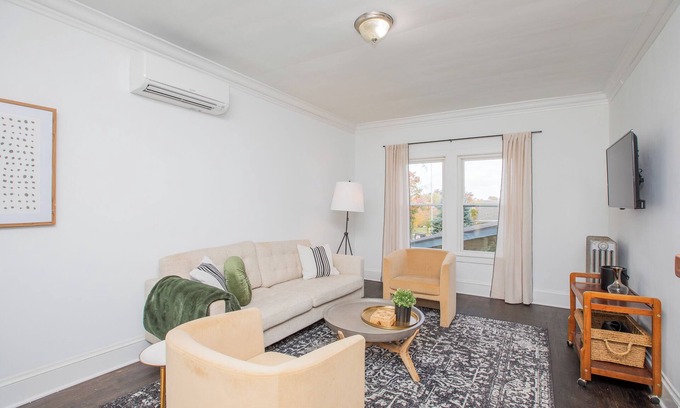 Lakewood Appartement | Modern Loft in Historic Birdtown - Unit 4