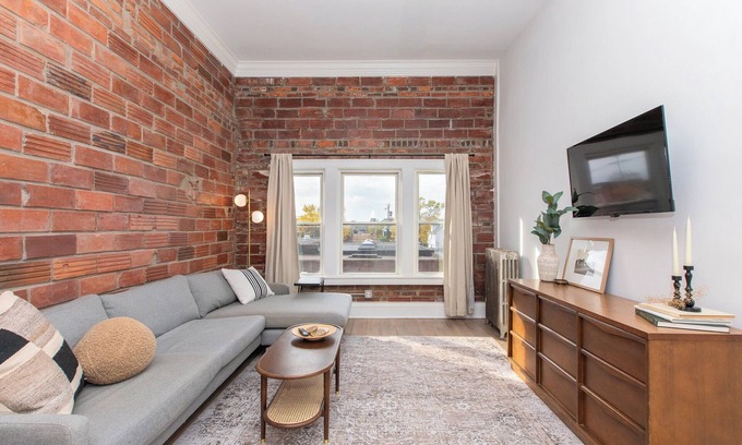 Lakewood Appartement | Modern Loft in Historic Birdtown - Unit 7