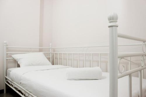 Cimahi Appartement | Modern Look 2BR Gateway Pasteur Apartment By Travelio