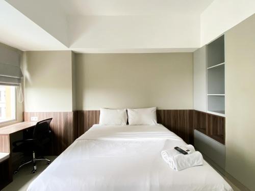 Duren Sawit Appartement | Modern Look and Tidy Studio Gateway Park LRT City Jatibening Apartment By Travelio