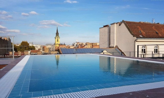 Terezvaros Copropriété | MODERN LUXE CONDO IN HEART OF DOWNTOWN BUDAPEST *ROOFTOP SWIMMING POOL*