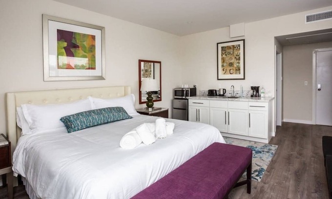 Bankers Hill Appartement | Modern, Luxurious and Prime location All in One