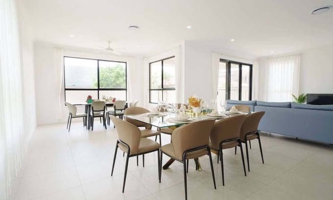 Sunnybank Hills Maison | Modern Luxury Family 5Bedrooms