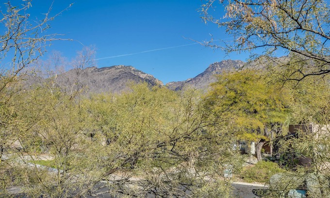Tucson Copropriété | Condo de luxe moderne Foothills avec une vue magnifique sur les montagnes.