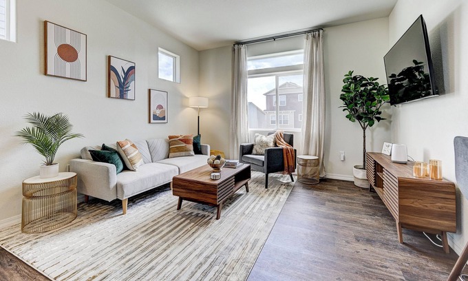 Southeast Colorado Springs Maison | Modern Luxury, Pet-Friendly w/Yard & King Bed