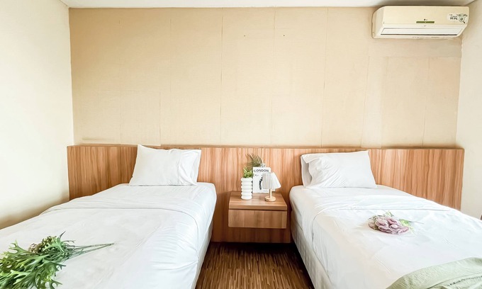 Panunggangan Utara Appartement | Modern Minimalist Studio (No Kitchen) At Great Western Apartment