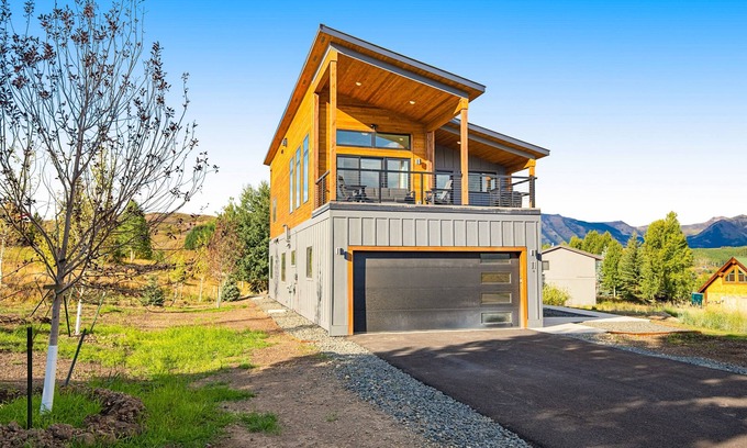 Crested Butte Maison | Modern mountain stay with a patio, beautiful interior, & well-equipped kitchen